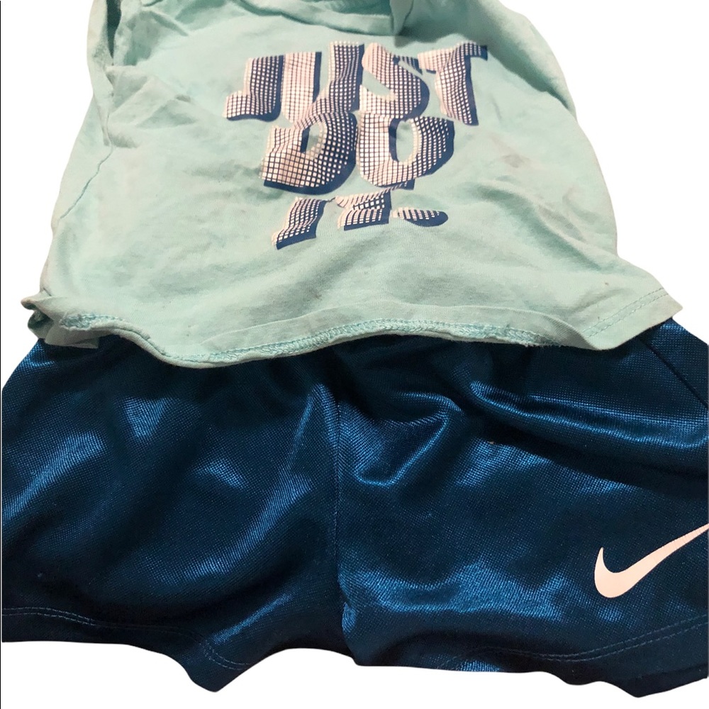 Nike short and shirt set